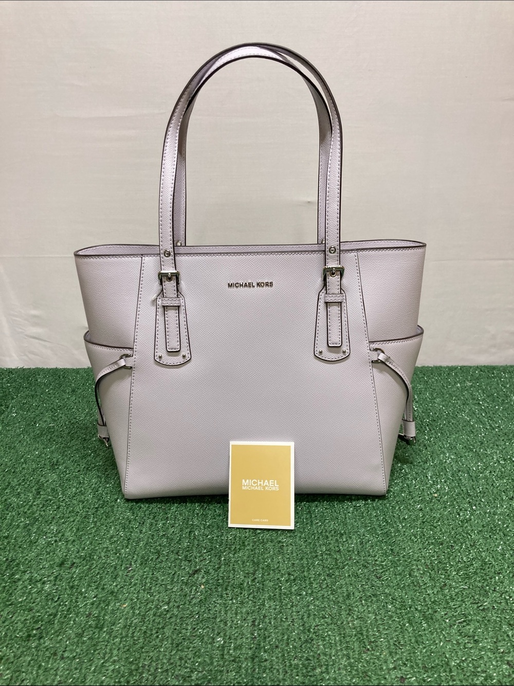 Michael Kors Voyagers Large Leather Tote Shoulder bag (OKPM-09-044)
